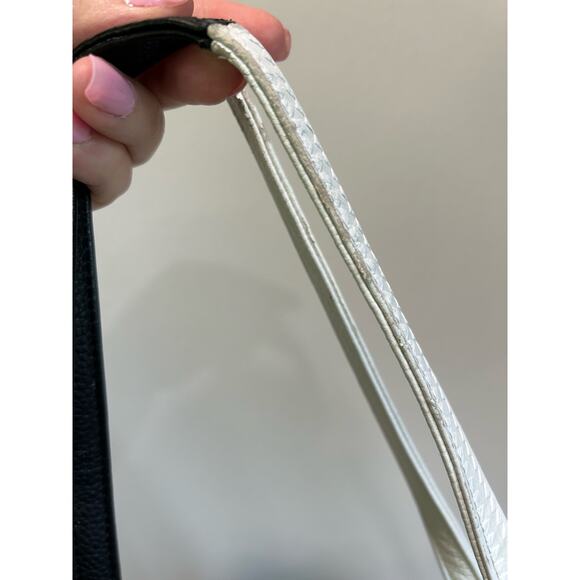 Sprayground Women’s Bag Shoulder Black White Leather Shark Limited Edition - Picture 9 of 15